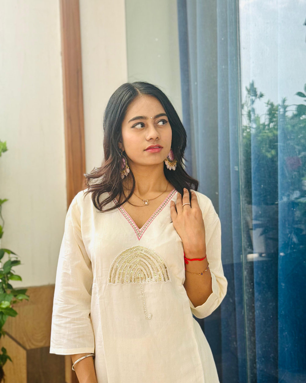 TANRAAYA Off White V neck Co-ord set - Image 3