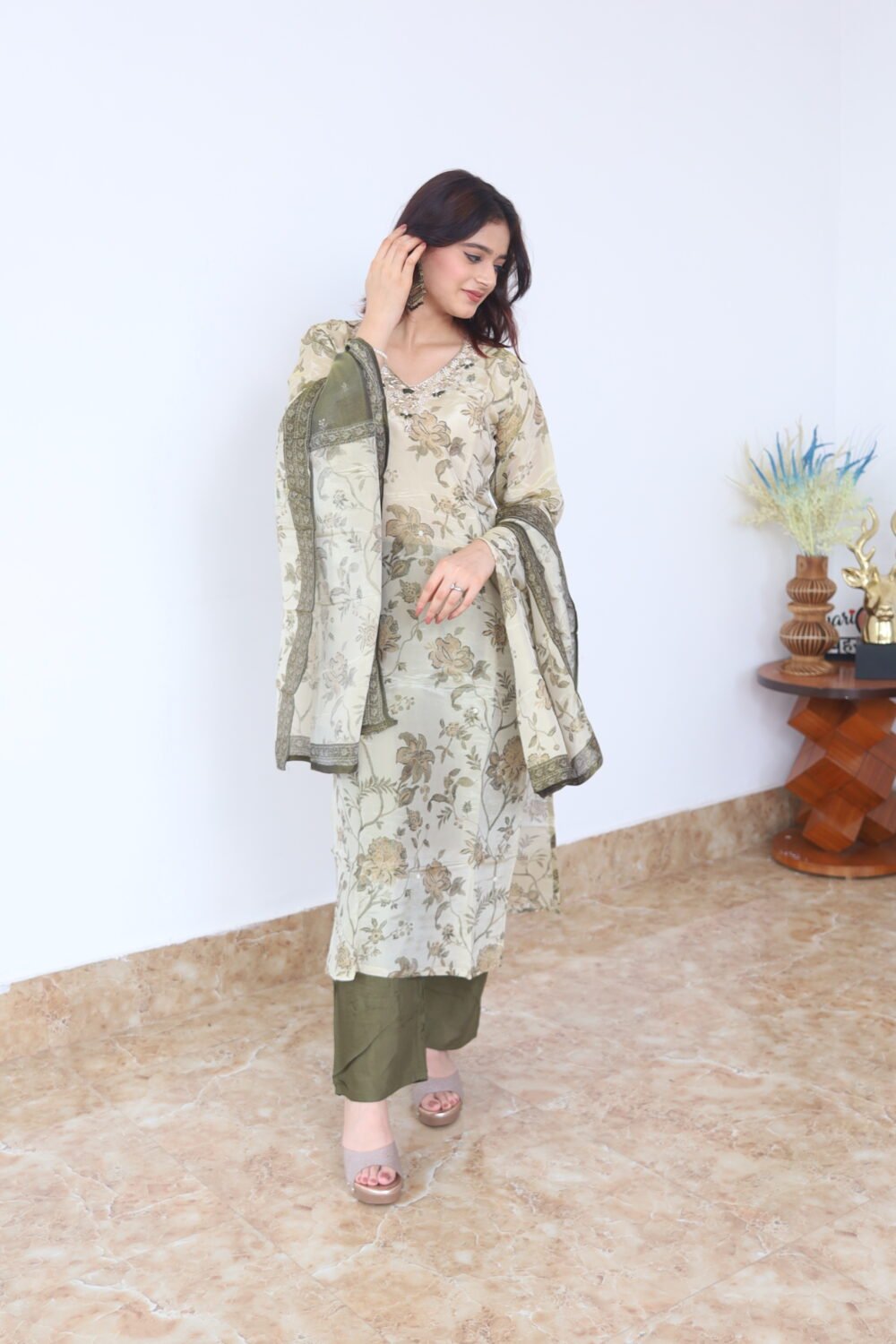 Shop Primary Image Shop Primary Image